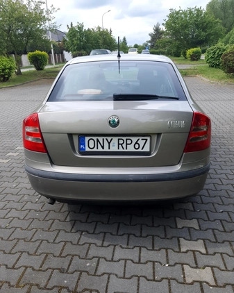 Skoda Octavia cena 14000 przebieg: 362000, rok produkcji 2011 z Nysa małe 79